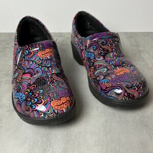 Easy Works Tiffany Women's Slip-Resistant Clogs Bright Pop Patent Color Size 7M